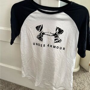 NWT! Under Armour Black and White Shirt
